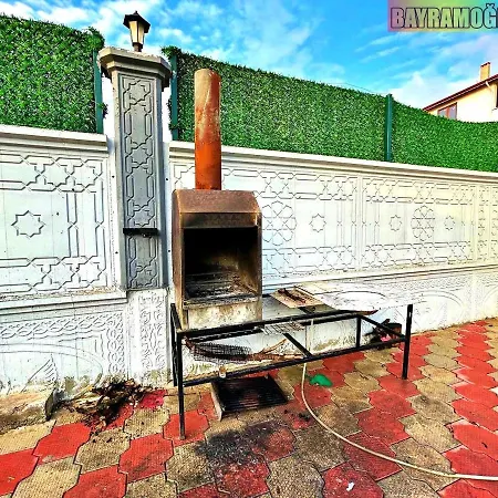 Havuz Olanagi Sunan Rahat Muestakil Bahceli Villa *
