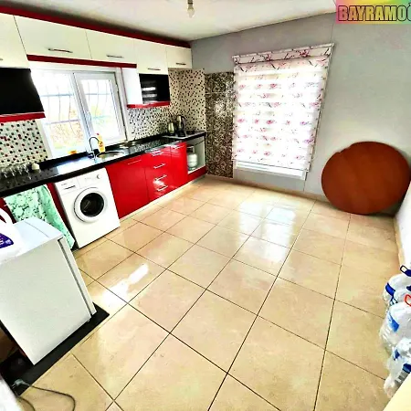 Havuz Olanagi Sunan Rahat Muestakil Bahceli Villa * Darıca