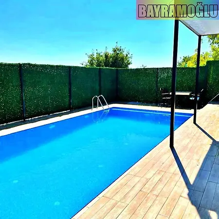 וילה Havuz Olanagi Sunan Rahat Muestakil Bahceli Villa